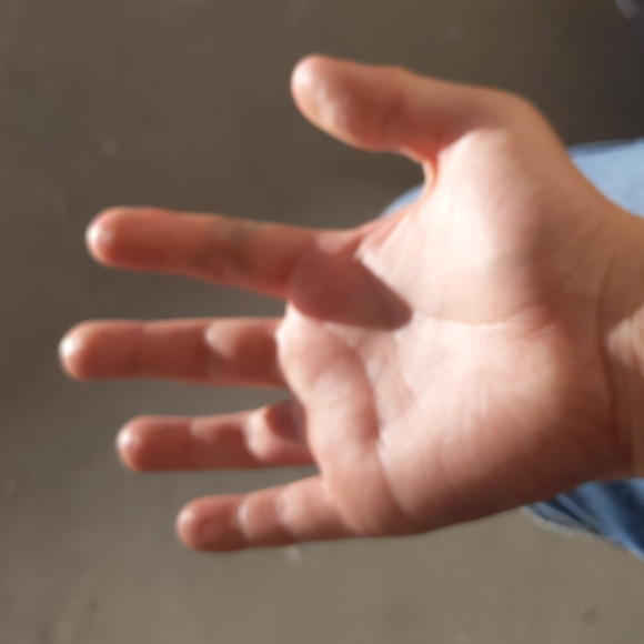 My hand - Picture 1 of 5